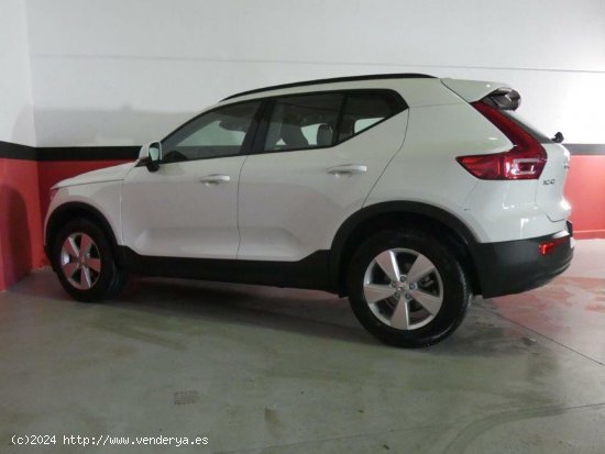 Volvo XC40 1.5 129CV T2 Momentum Core Auto - Elche