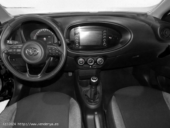 Toyota Aygo X Cross 1.0 72CV Play - Málaga