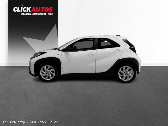 Toyota Aygo X Cross 1.0 72CV Play - Riba-roja del turia