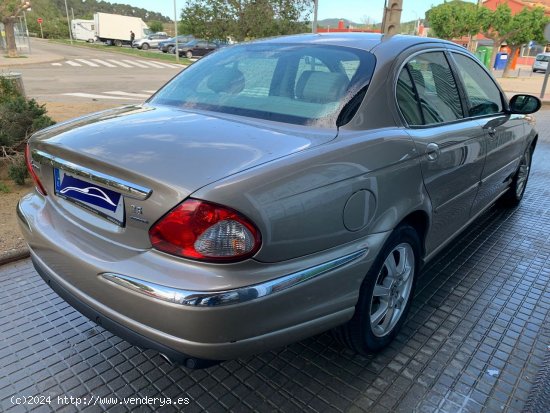 Jaguar X Type 2.5 V6 Executive - Palamós