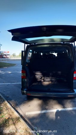 Volkswagen Caravelle 2.5 TDi T5 130 8 plazas - Palamós