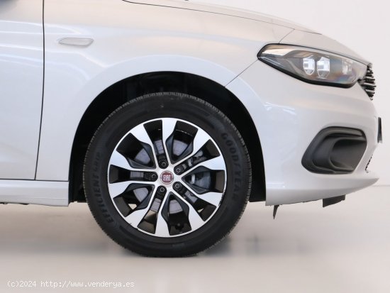 Fiat Tipo 5P 1.3 Multijet 70kW (95CV) Mirror - Sabadell