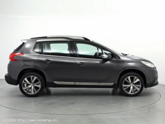 Peugeot 2008 Allure 1.2 PureTech 110 S&S - Sabadell