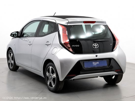 Toyota Aygo 1.0 70 x-play business - Sabadell