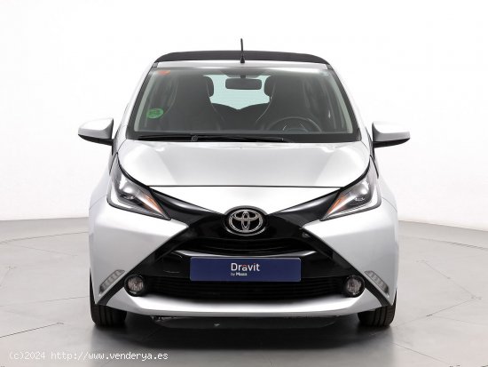 Toyota Aygo 1.0 70 x-play business - Sabadell