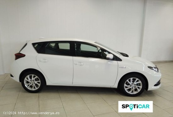 Toyota Auris  1.8 140H Hybrid Active - Lugo