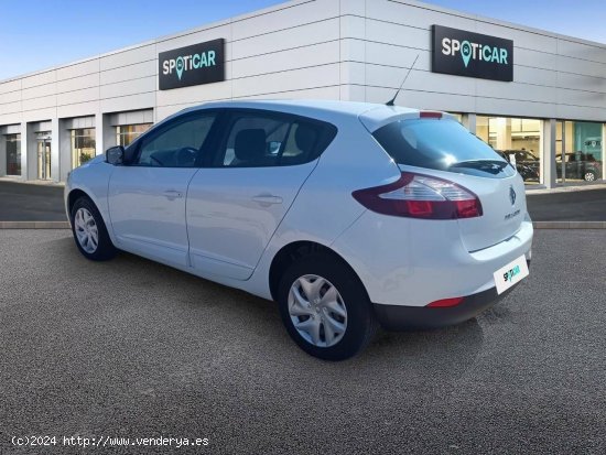 Renault Megane   dCi 95 eco2 Business - Figueres