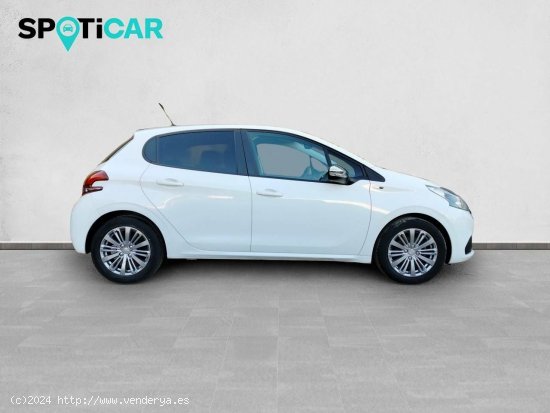 Peugeot 208  5P  1.2L PureTech 60KW (82CV) Style - Sevilla