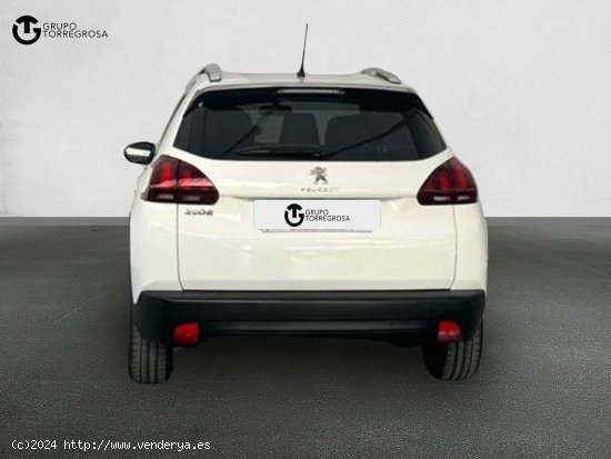 Peugeot 2008   1.2 PureTech 60KW (82CV) Signature - PAMPLONA/BURLADA