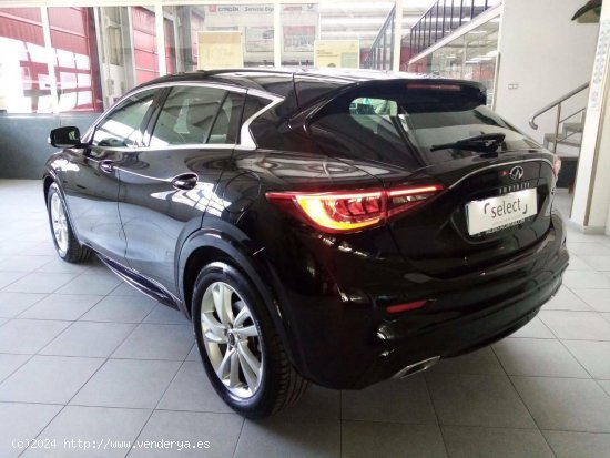 Infiniti Q30  1.5D PREMIUM - MANZANARES