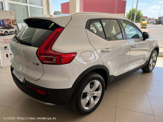 Volvo XC40  2.0 D4 AWD  Auto Momentum - MANZANARES