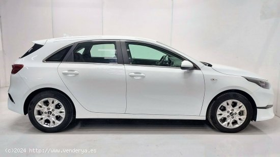 Kia Ceed  1.0 T-GDi 88kW (120CV) Drive - SANT FRUITOS DE BAGES