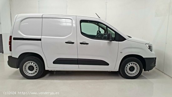 Opel Combo  Cargo L 650kg Diesel 1.5 100HP S&S MT E6 - - SANT FRUITOS DE BAGES