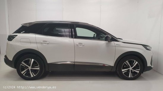 Peugeot 3008  225 e-EAT8 GT - SANT FRUITOS DE BAGES