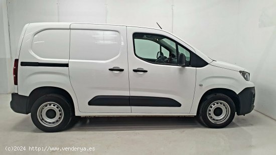 Peugeot Partner  Standard 600kg BlueHDi 73kW - - SANT FRUITOS DE BAGES