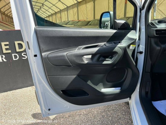 Citroën Berlingo ëBerlingo 3 Talla M ëBerlingo 50kWh - - Sevilla