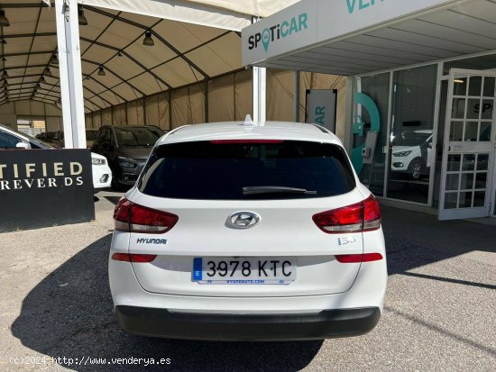 Hyundai i30  CW 1.0 TGDI Go! - Sevilla