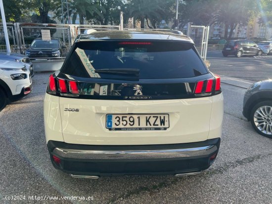 Peugeot 3008  1.2 PURETECH 96KW (130CV)  S&S Allure - Sevilla