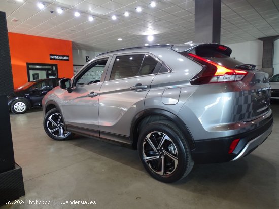 Mitsubishi Eclipse Cross 2.4 PHEV Kaiteki Auto 4WD - Madrid