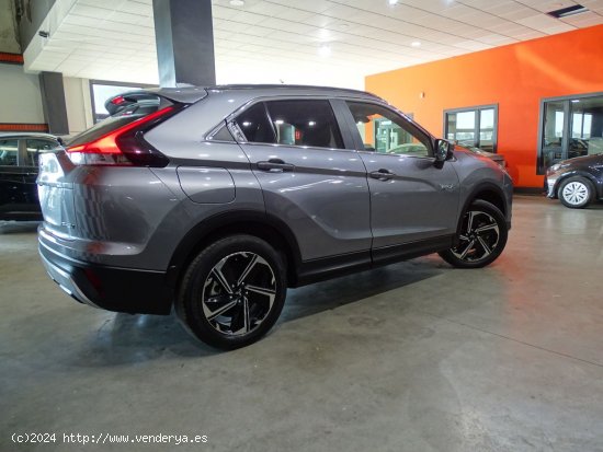 Mitsubishi Eclipse Cross 2.4 PHEV Kaiteki Auto 4WD - Madrid