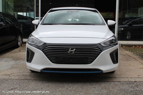 Hyundai IONIQ 1.6 GDI PHEV Style DCT - Madrid