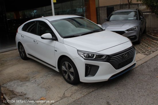 Hyundai IONIQ 1.6 GDI PHEV Style DCT - Madrid