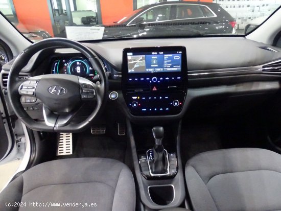 Hyundai IONIQ 1.6 GDI PHEV Tecno DT - Madrid