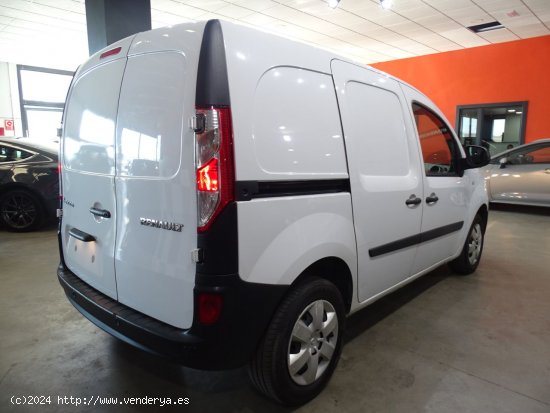 Renault Kangoo Furgón 1.5DCI 90CV PROFESIONAL - Madrid