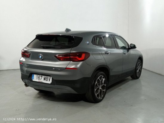 BMW X2 sDrive 18i - 