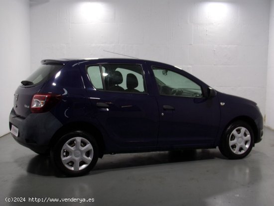 Dacia Sandero 1.2 16V 75 Base - Barcelona