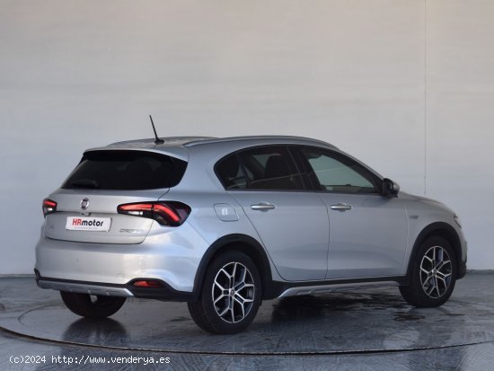 Fiat Tipo Cross 1.0 Firefly Turbo - Barcelona