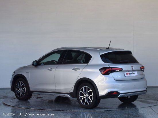 Fiat Tipo Cross 1.0 Firefly Turbo - Barcelona