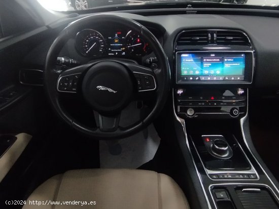 Jaguar XE Prestige - Valladolid