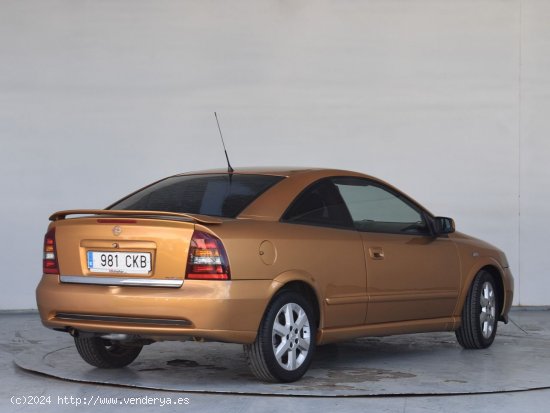 Opel Astra Coupe 1.8 16V - Fontellas