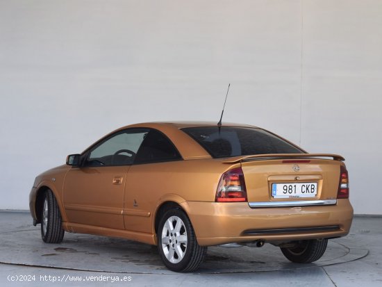 Opel Astra Coupe 1.8 16V - Fontellas