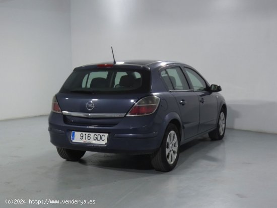 Opel Astra Enjoy - Alicante