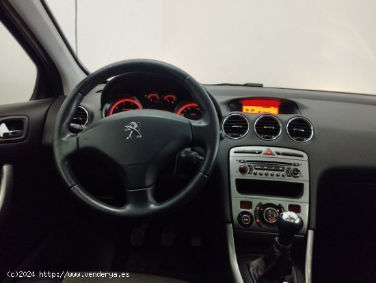 Peugeot 308 SW Active - Sevilla