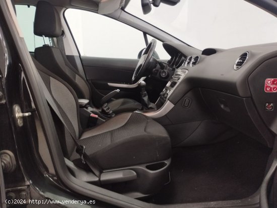 Peugeot 308 SW Active - Sevilla