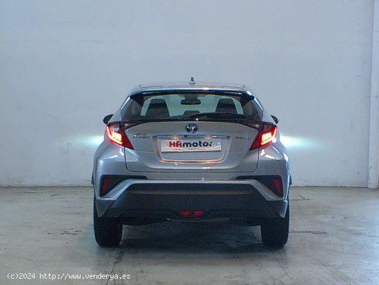 Toyota C-HR Hybrid Active - Pamplona