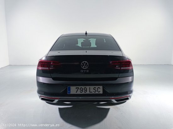 Volkswagen Passat GTE - 