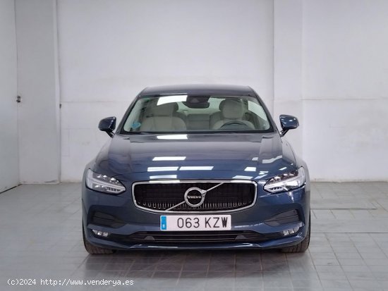 Volvo S90 Momentum - Sevilla