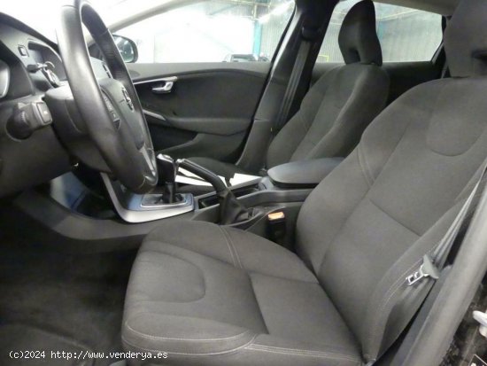 Volvo V40 2.0 D2 ECO KINETIC - LEGANES