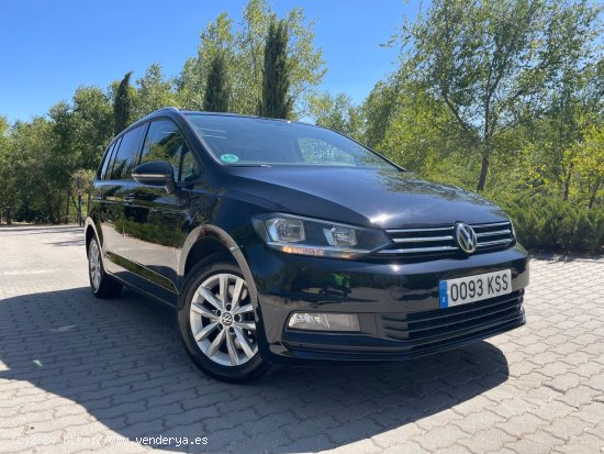 Volkswagen Touran Advance 7 Plazas 1.6 TDI 115cv 6 vel. *IVA deducible* *Nacional* *216€/mes* - Ma