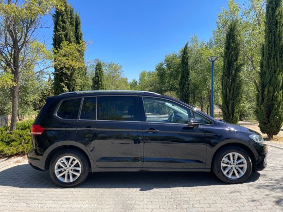 Volkswagen Touran Advance 7 Plazas 1.6 TDI 115cv 6 vel. *IVA deducible* *Nacional* *216€/mes* - Ma