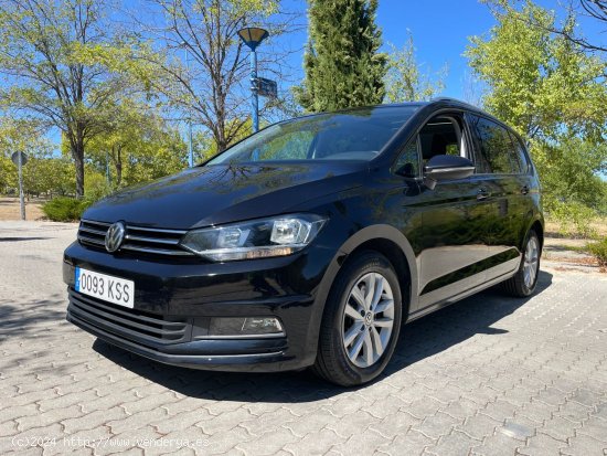 Volkswagen Touran Advance 7 Plazas 1.6 TDI 115cv 6 vel. *IVA deducible* *Nacional* *216€/mes* - Ma