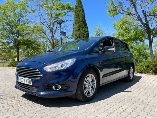 Ford S Max Trend 2.0 TDCi Panther 120cv 6 vel. *IVA deducible* *Revisiones en Ford* *Nacional* *226