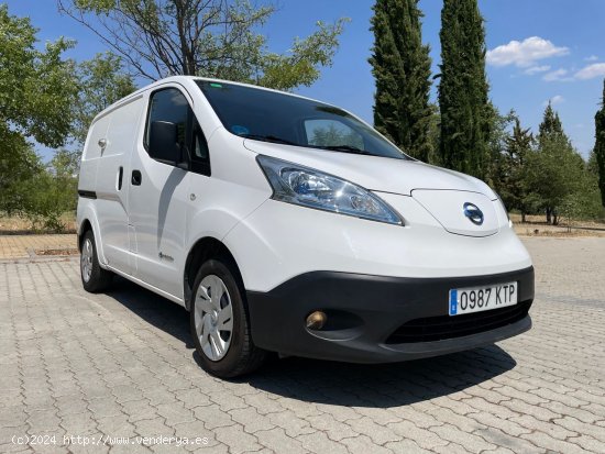 Nissan e-NV200 Eléctrica Furgón PROFESIONAL 40 kWh 109cv. *IVA deducible* *72.000 km* *2019* - Mad