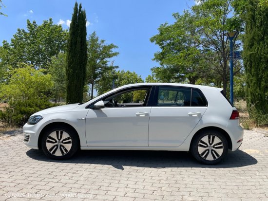 Volkswagen Golf e-Golf ePower Eléctrico 136cv. *IVA deducible* *Eléctrico* *28.000 km* *Nacional* 