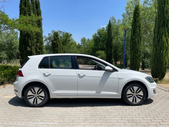 Volkswagen Golf e-Golf ePower Eléctrico 136cv. *IVA deducible* *Eléctrico* *28.000 km* *Nacional* 