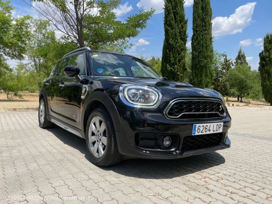 MINI Countryman Cooper S E ALL4 224cv. *IVA deducible* *Pegatina Cero Emisiones* *Híbrido enchufabl